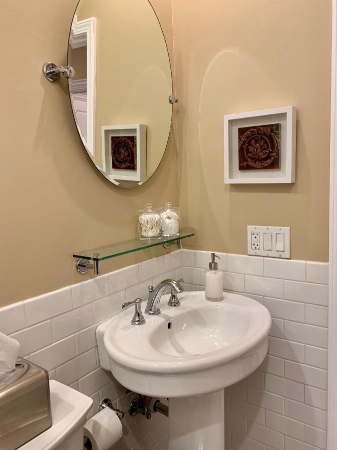 Apartment 1f Cozy In Little Italy Near Downtown West Loop United Center *